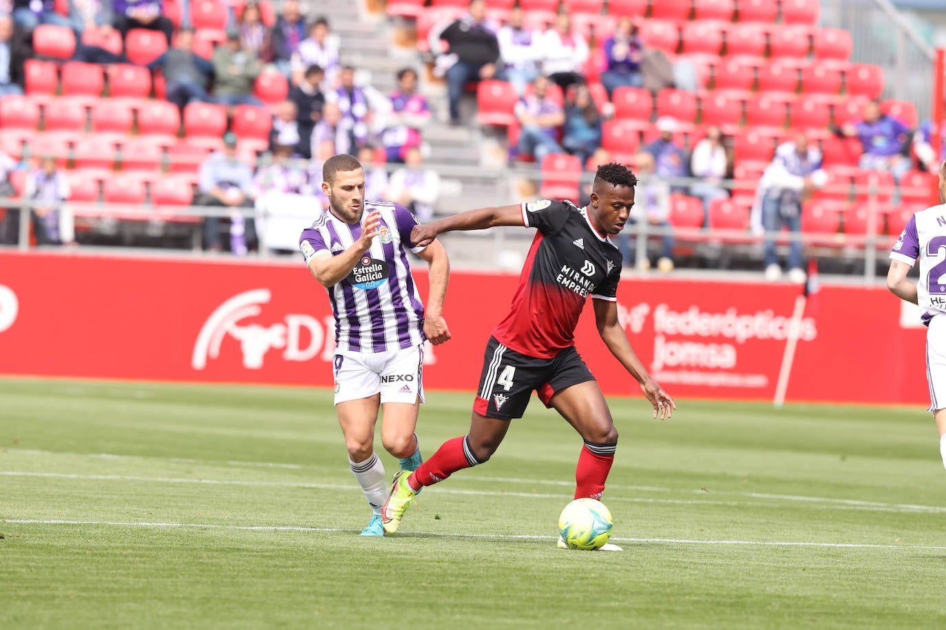 Fotos: Mirandés 0-1 Real Valladolid (1/2)