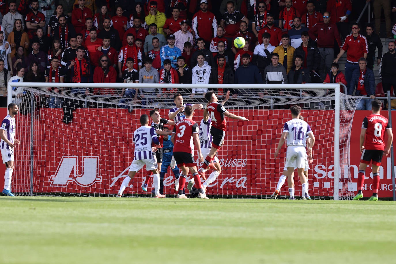 Fotos: Mirandés 0-1 Real Valladolid (2/2)