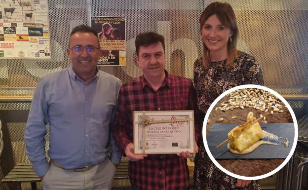 El alcalde Alfonso Romo, junto al hostelero del Café Feliche, Ángel Arranz y la concejala de Cultura, Delphine Gabillet. / Detalle del pincho ganador. 