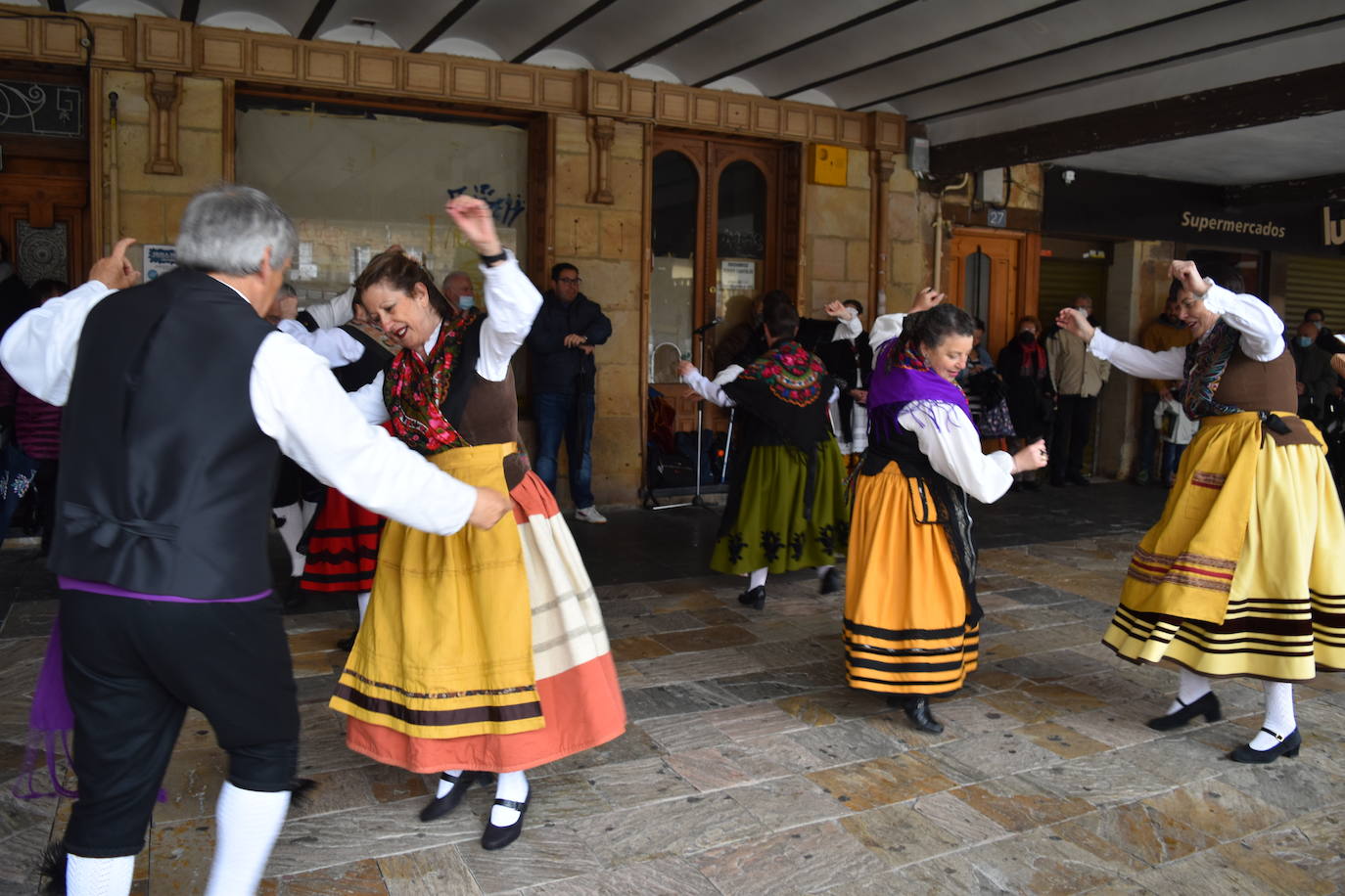 Fotos: Aguilar de Campoo se suma al Día del Libro