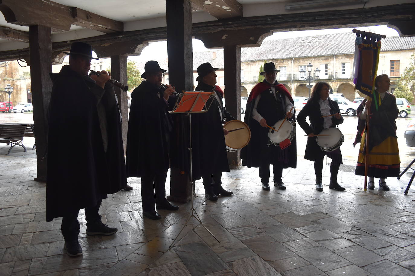 Fotos: Aguilar de Campoo se suma al Día del Libro