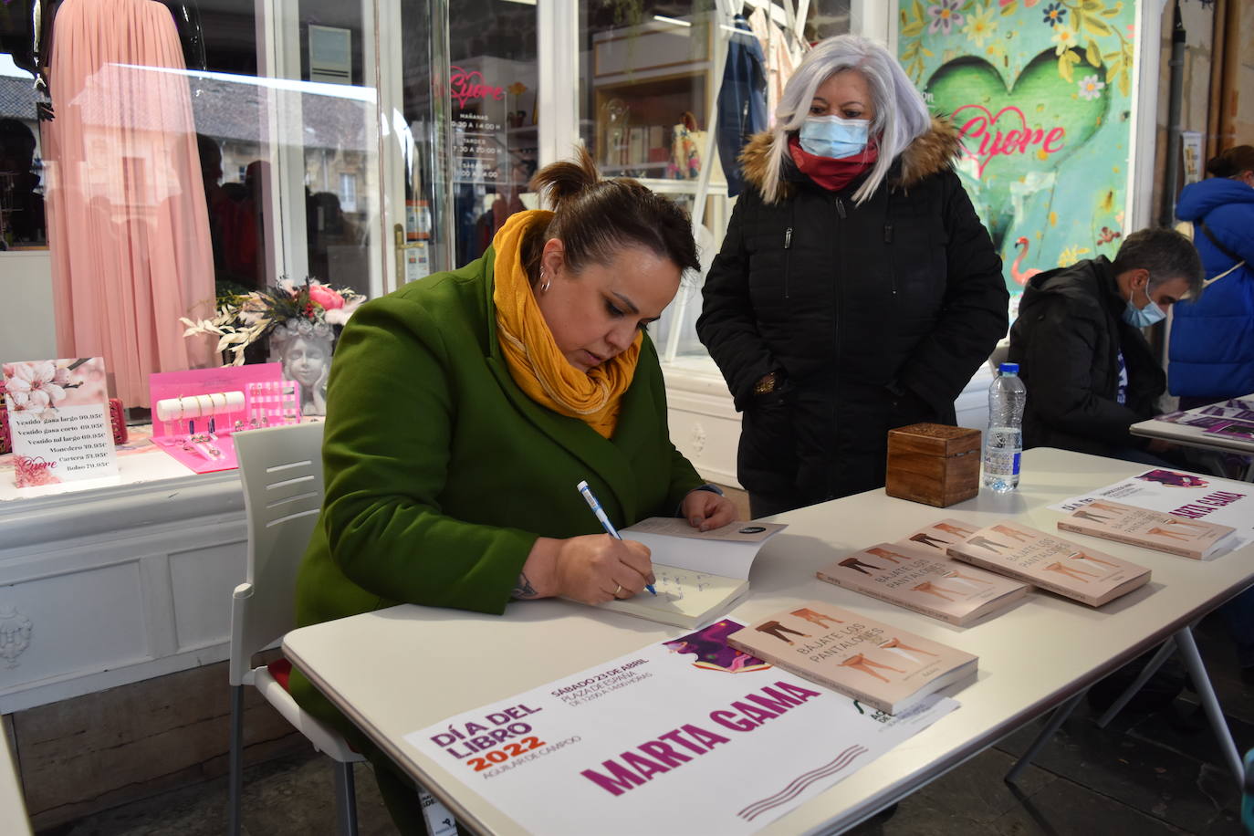 Fotos: Aguilar de Campoo se suma al Día del Libro