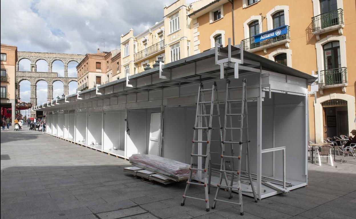 Instalación de las casetas, este martes. 