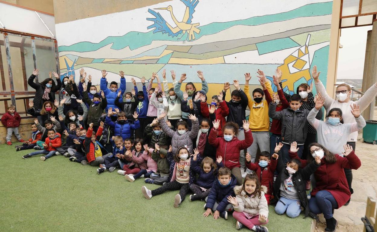 Alumnado de Infantil y Primaria del CRA de Esguevillas de Esgueva. 
