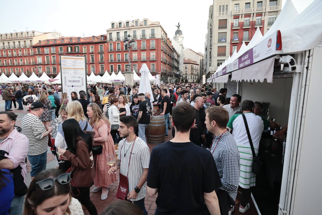 Fotos: Inauguración del evento &#039;Valladolid. Plaza Mayor del Vino&#039; (2/2)