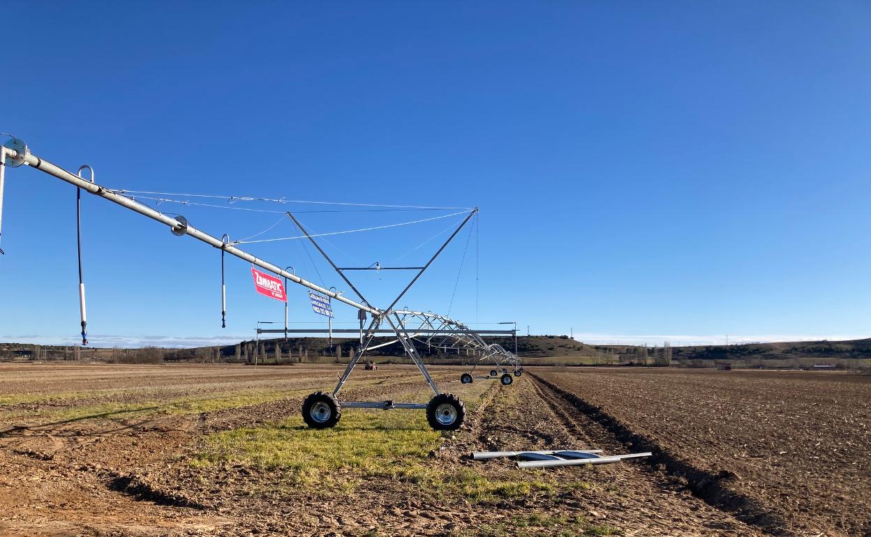 Pívot preparado para el riego en la provincia de Valladolid. 