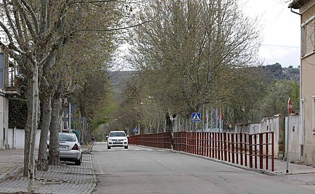 Vallado instalado en el recorrido del encierro desde los corrales de la zona recreativa del Valdobar a la plaza de toros. 