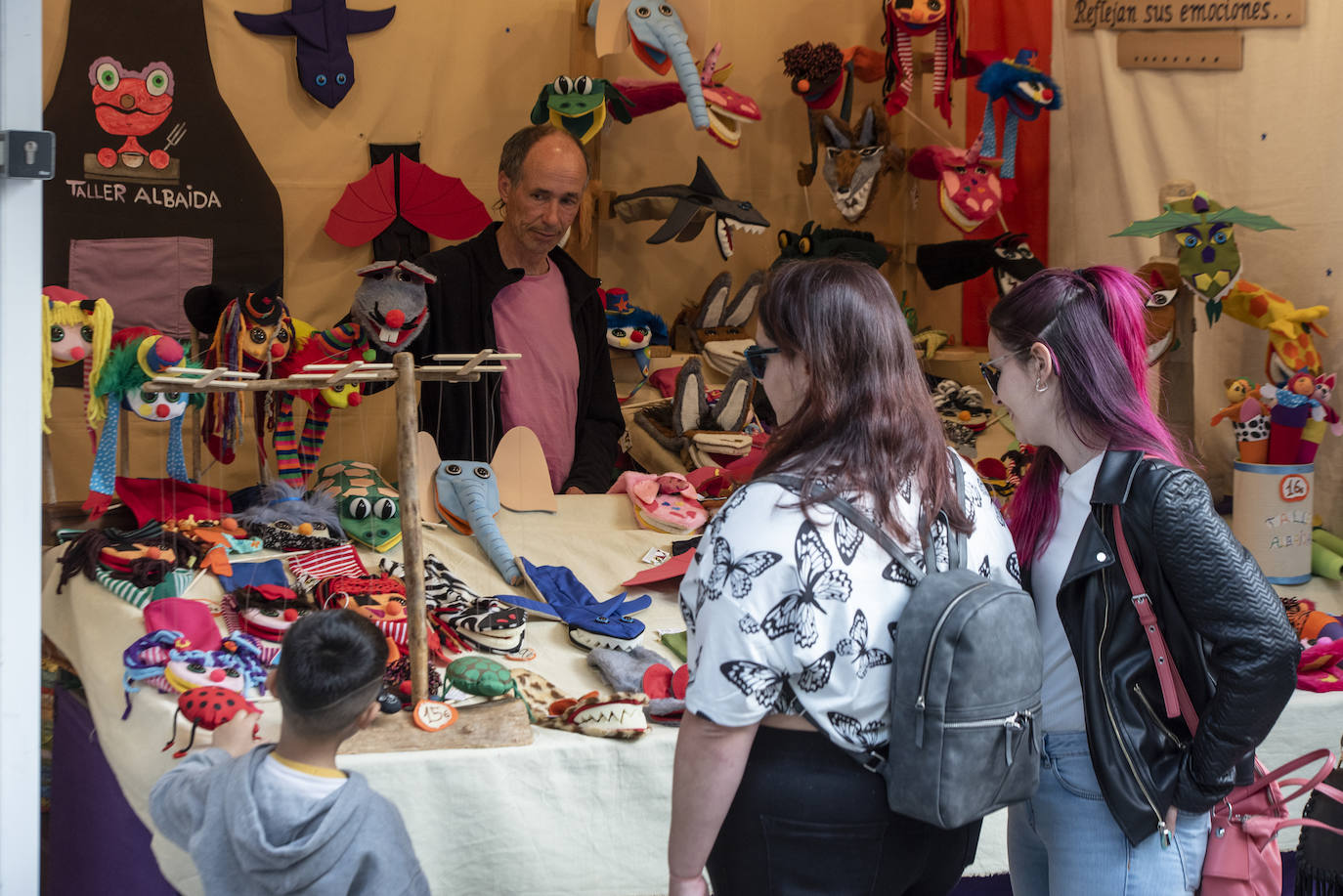 Primer día de la Feria de Artesanía de Segovia.
