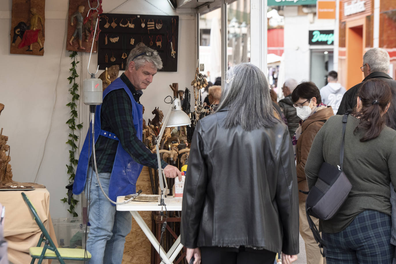 Primer día de la Feria de Artesanía de Segovia.