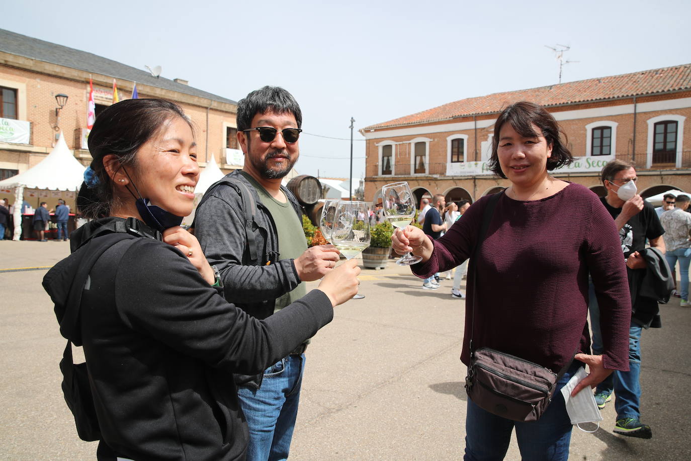 El municipio vallisoletano ha vivido una jornada festiva con toros y vino.