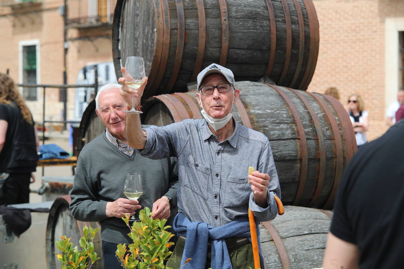 El municipio vallisoletano ha vivido una jornada festiva con toros y vino.