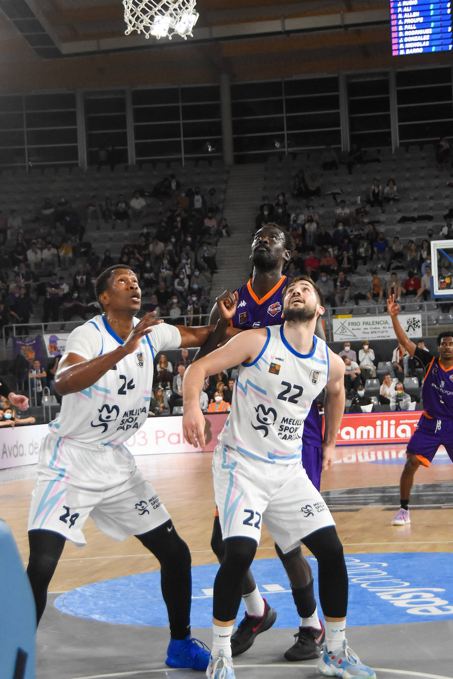 Fotos: El Palencia Baloncesto regresa a la victoria