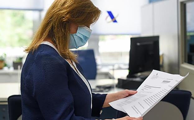 El cambio del ascensor o la compra de un coche eléctrico tributan en el IRPF 