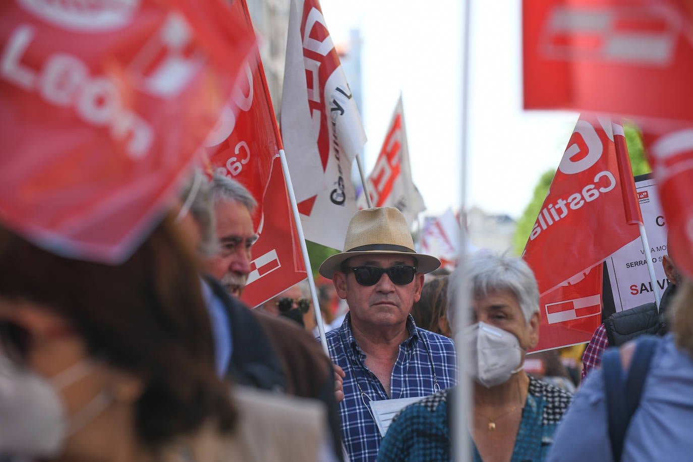 Fotos: Manifestación del 1º de Mayo por las calles de Valladolid (2/2)