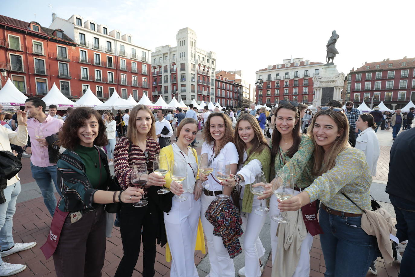 Fotos: Segunda jornada de Plaza Mayor del Vino en Valladolid (3/4)