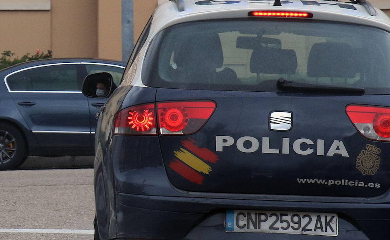 Patrulla de la Policía Nacional en Segovia.