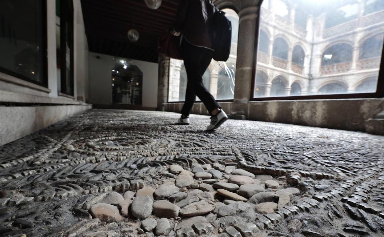 Desperfectos en el claustro de las Francesas, en Valladolid.