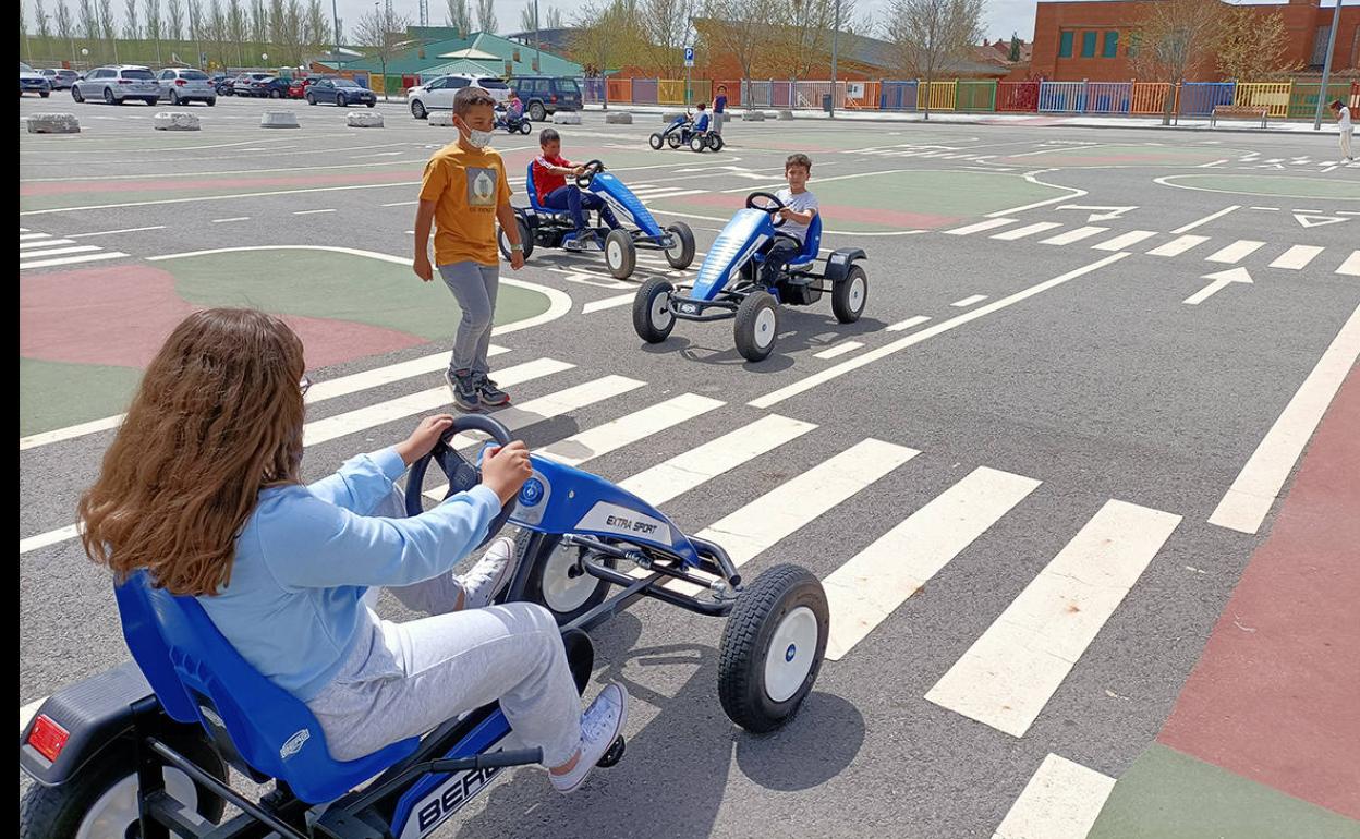 Los niños de Carbajosa aprenden a moverse con seguridad