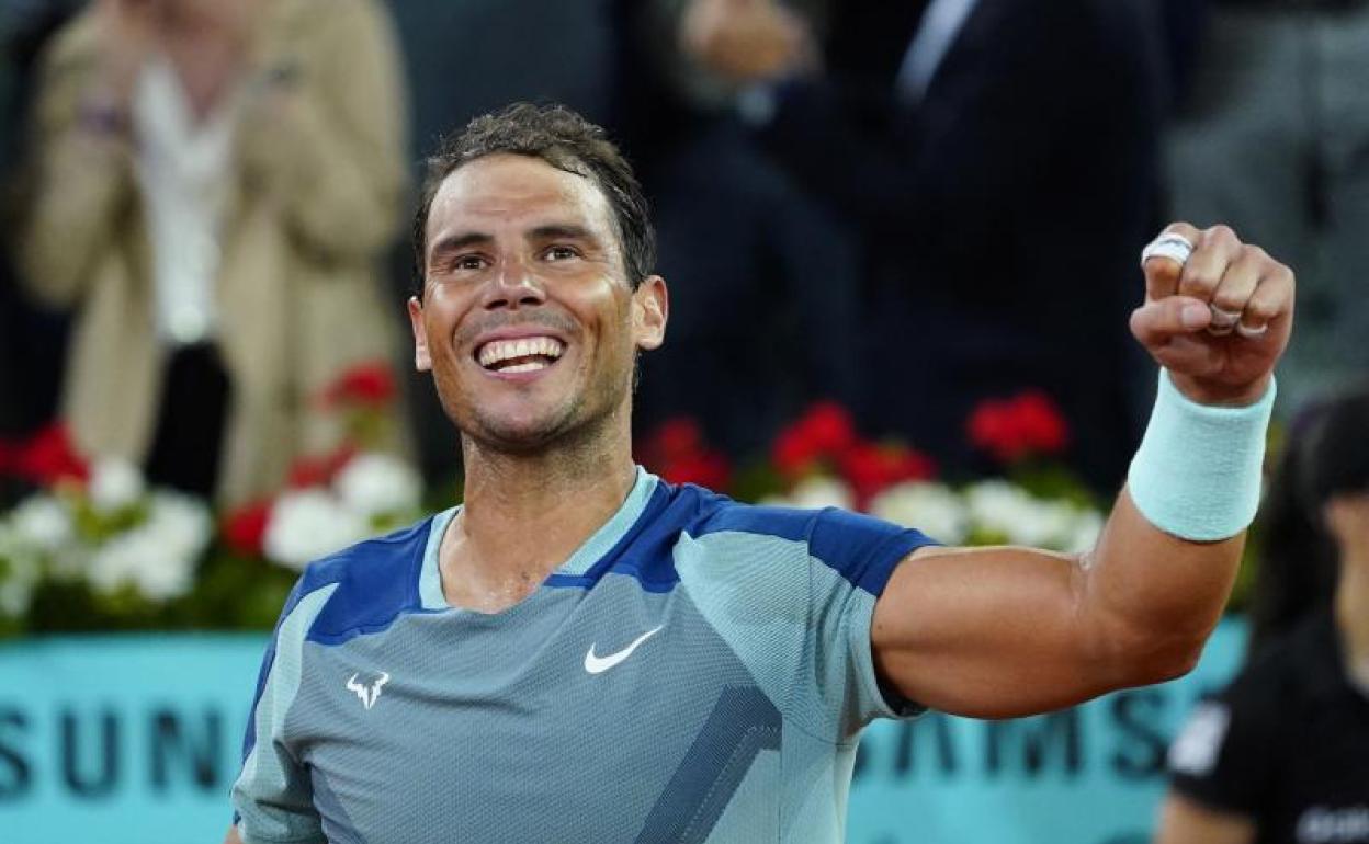 Rafa Nadal celebra su victoria ante Kecmanovic. 