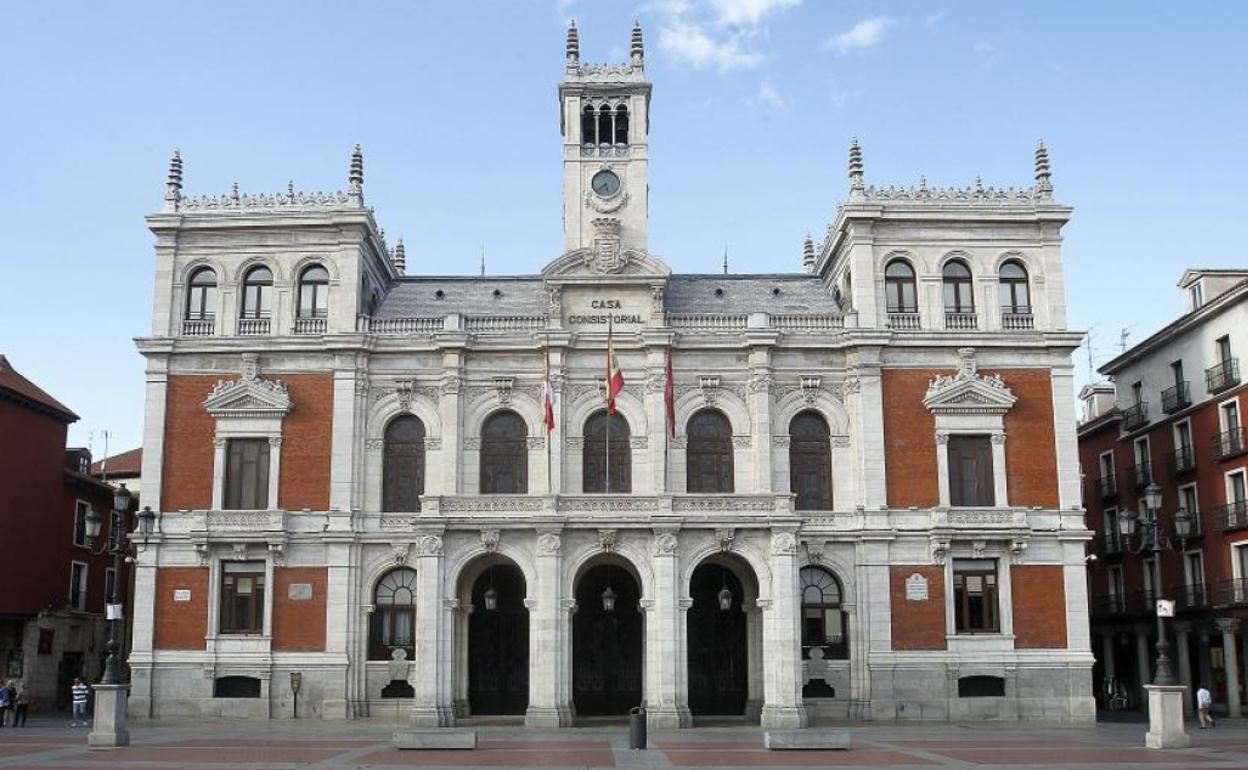 Fachada del Ayuntamiento de Valladolid. 