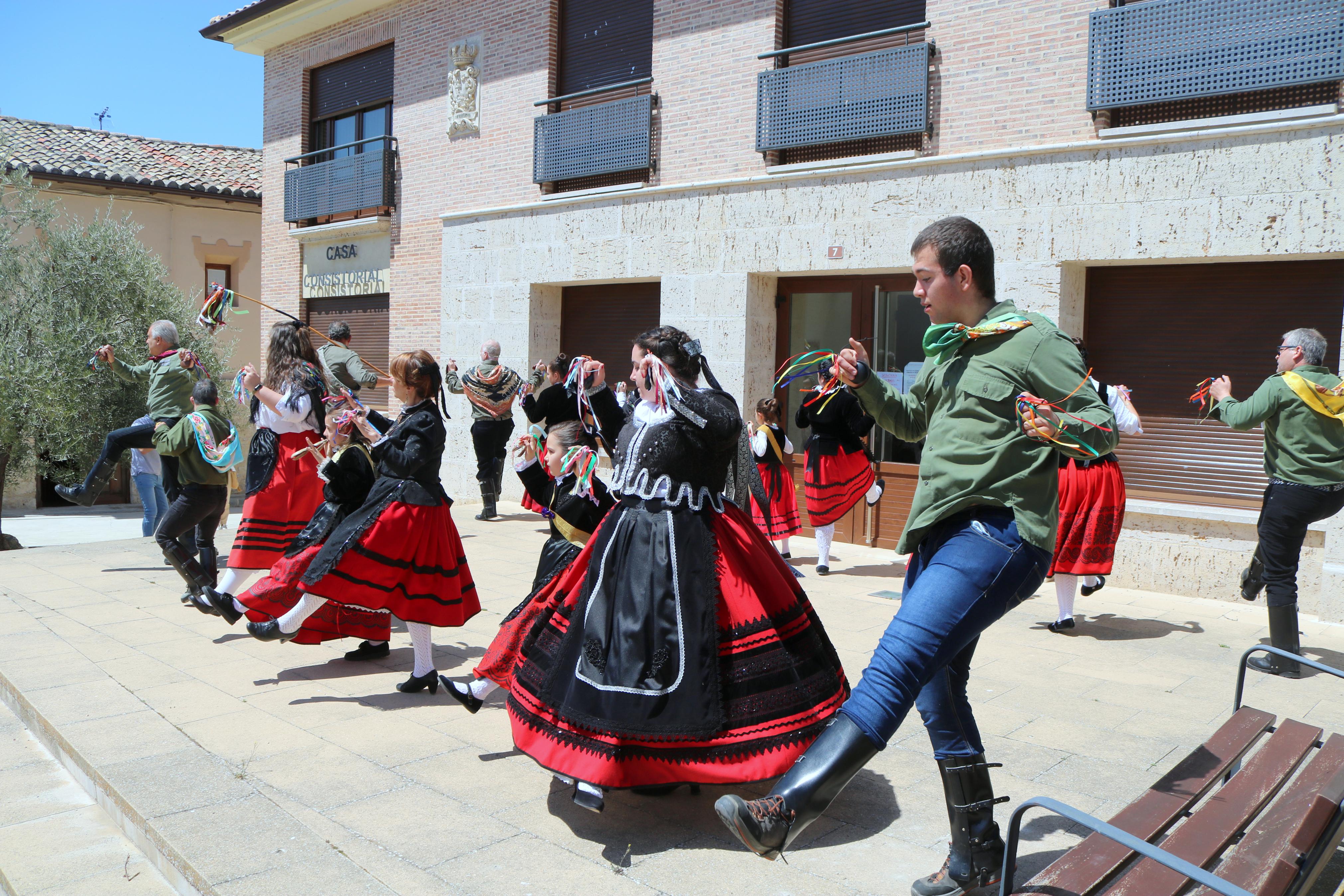 Los hornilleros danzaron en honor a San Miguel Arcángel