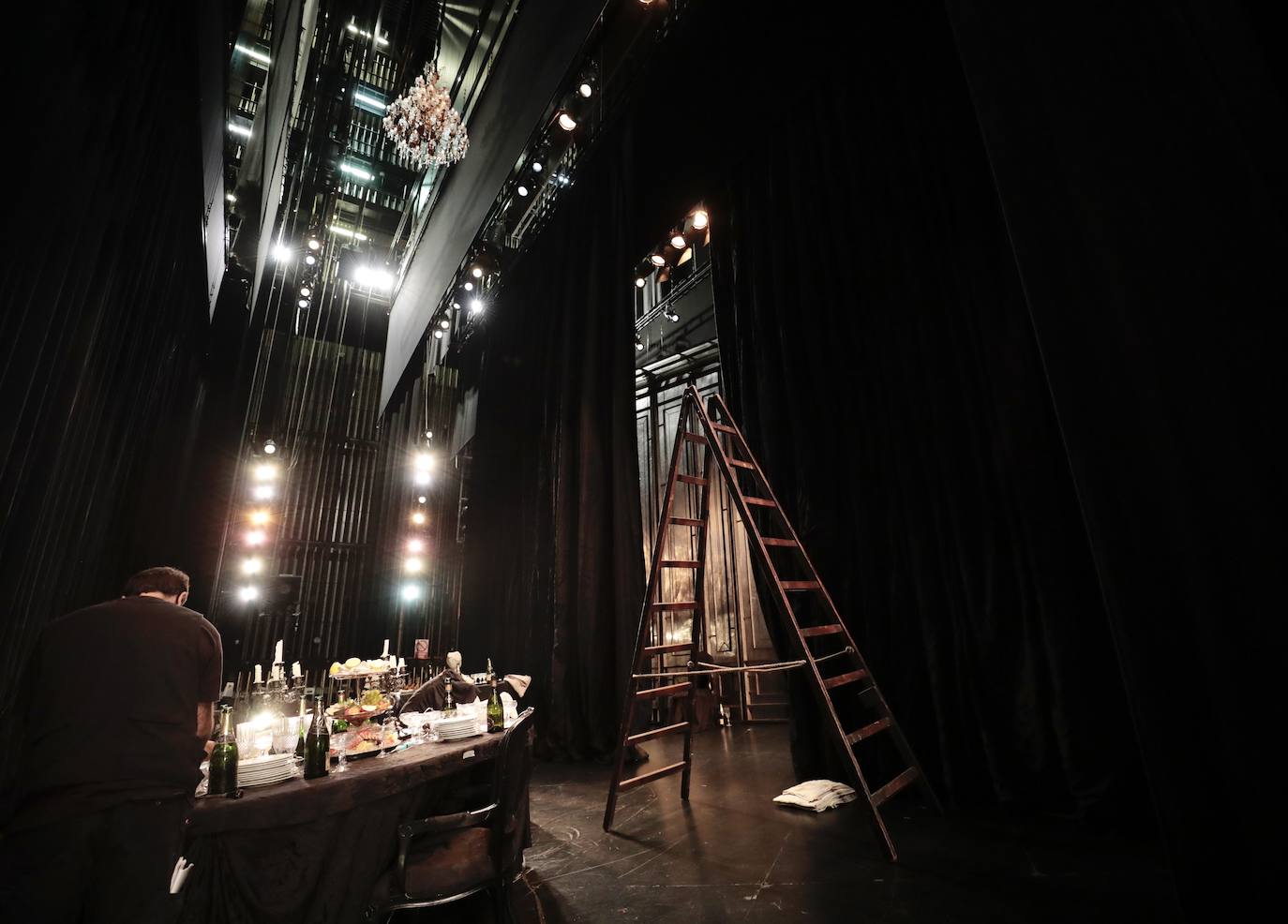 Fotos: La Traviata en el Teatro Calderón, entre bambalinas (2/2)