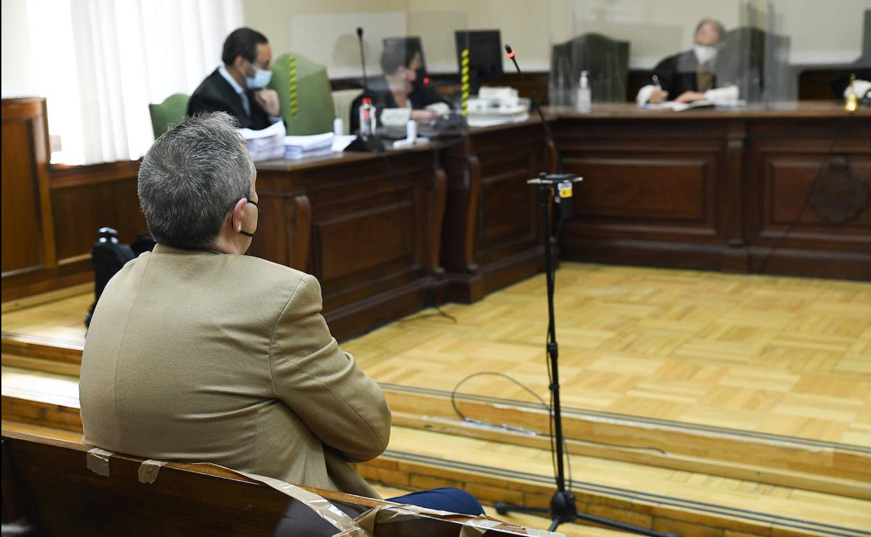 Valladolid: El acusado de apropiarse de 357.000 euros de una empresa: «Aún me deben dinero»