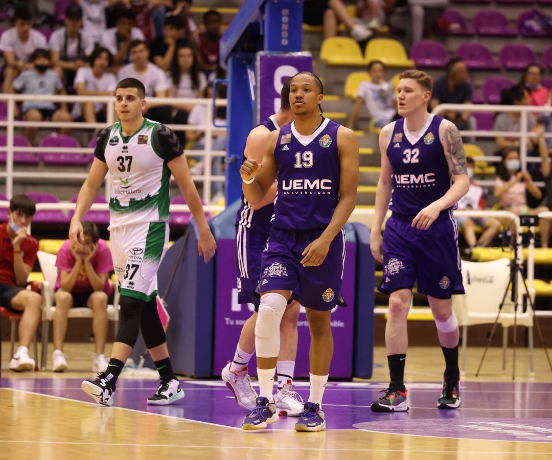 Fotos: Partido entre el Real Valladolid Baloncesto y el Cáceres (92-75)