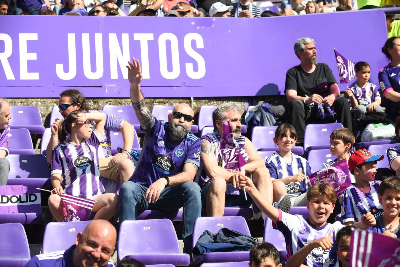 Fotos: Búscate en la grada del Zorrilla (2/6)