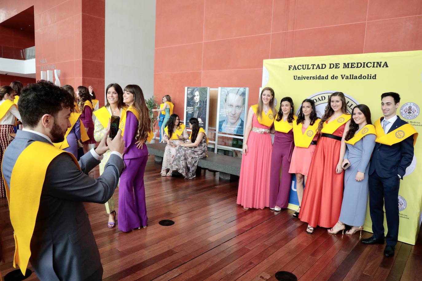 Diferentes momentos de la graduación. 