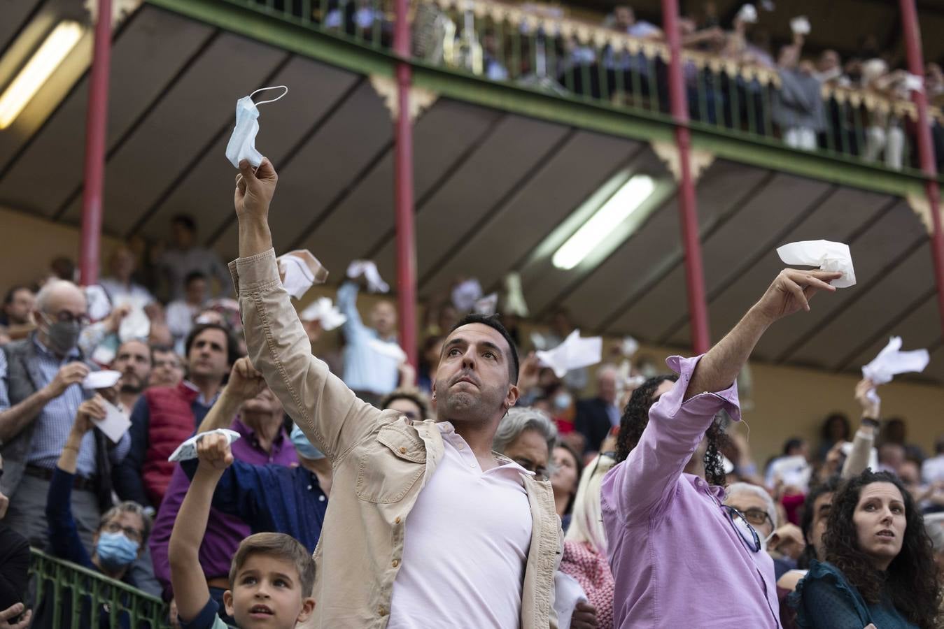 Fotos: Puerta grande en Valladolid para El Juli, Manzanares y Diego Ventura (1/2)