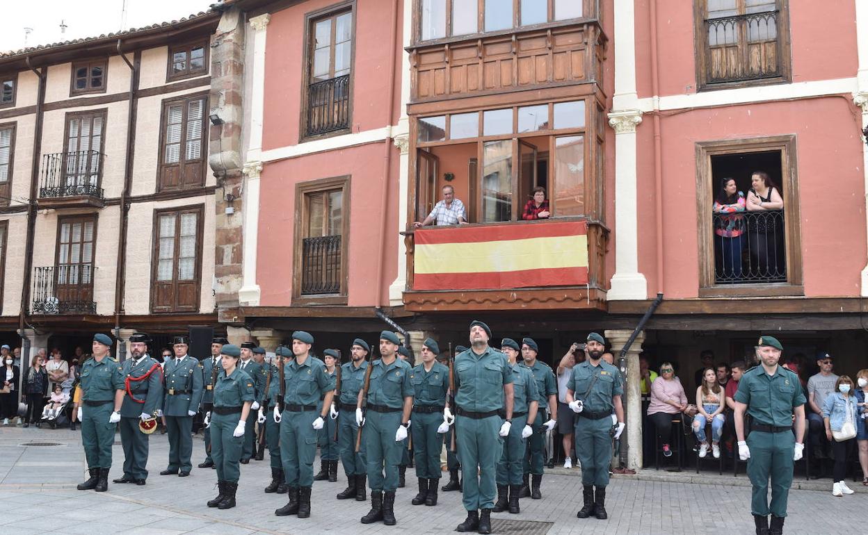 Celebración de la Guardia Civil en Cervera de Pisuerga. 