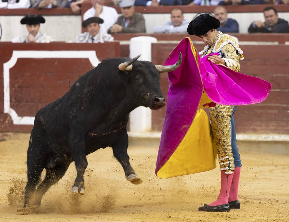 Fotos: Roca Rey y Tomás Rufo abren la puerta grande en Valladolid (1/3)