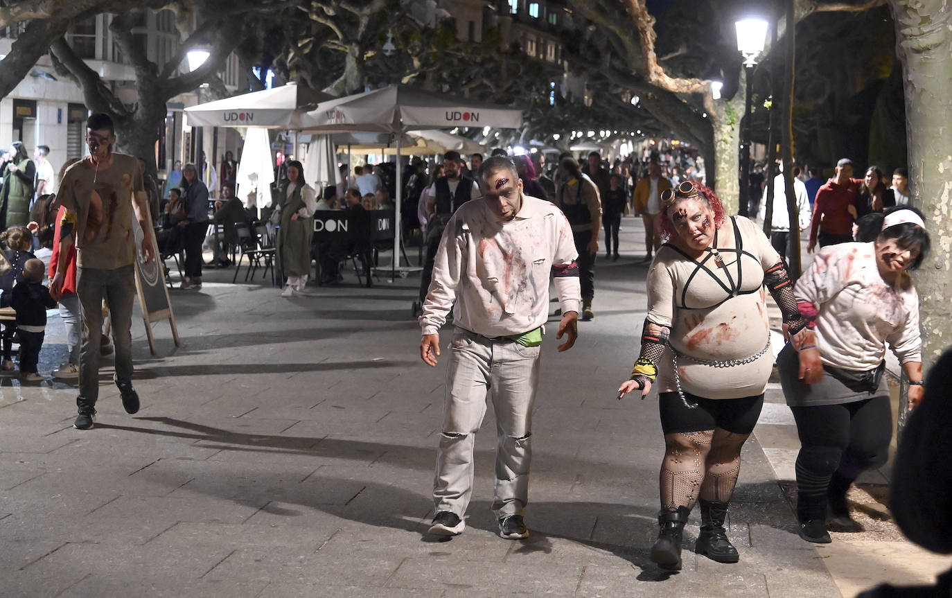 Fotos: Los zombies vuelven a las calles de Burgos en una nueva edición de Survival Zombie