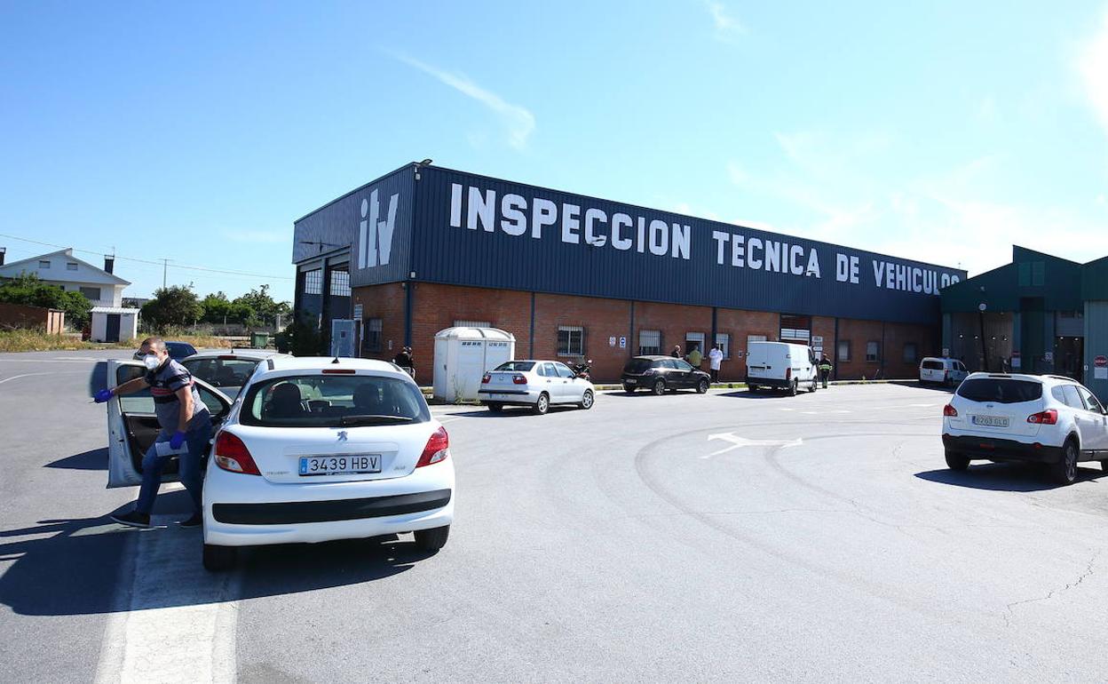 Una estación de ITV de Itevelesa en Ponferrada. 