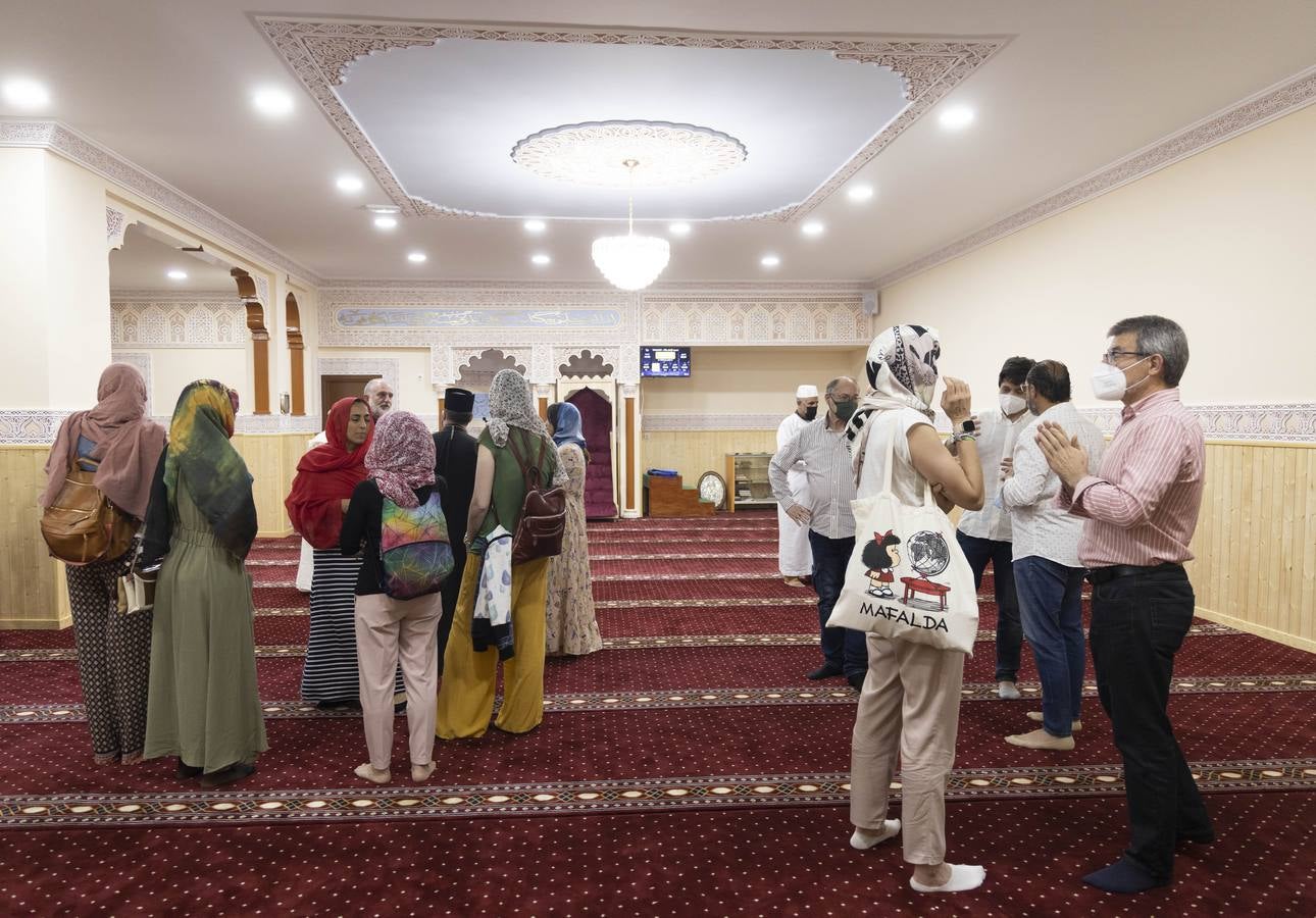 Fotos: La comunidad musulmana de Valladolid inaugura su nueva mezquita