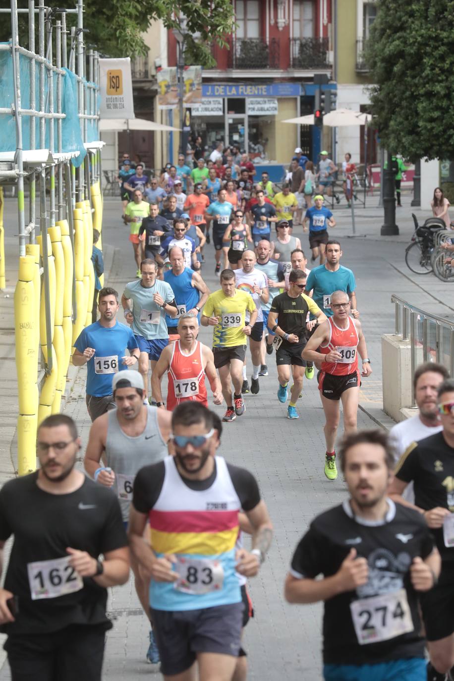 Fotos: La Carrera de La Antigua reúne a medio millar de atletas en Valladolid (1/3)