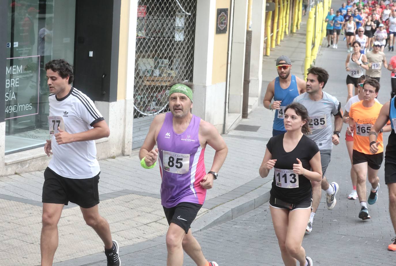 Fotos: La Carrera de La Antigua reúne a medio millar de atletas en Valladolid (1/3)