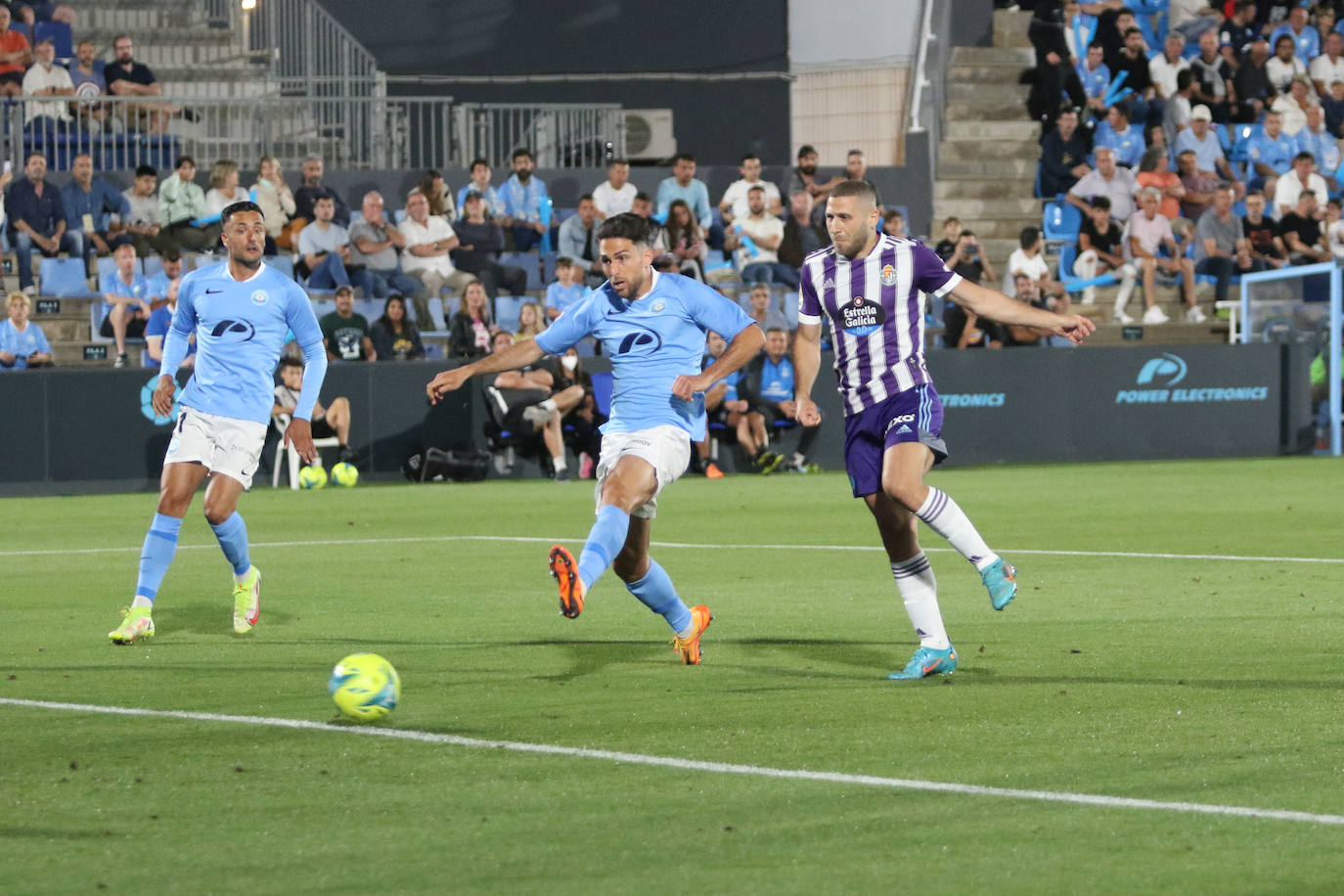 Fotos: El Real Valladolid no falla en Ibiza y sigue soñando con el ascenso directo