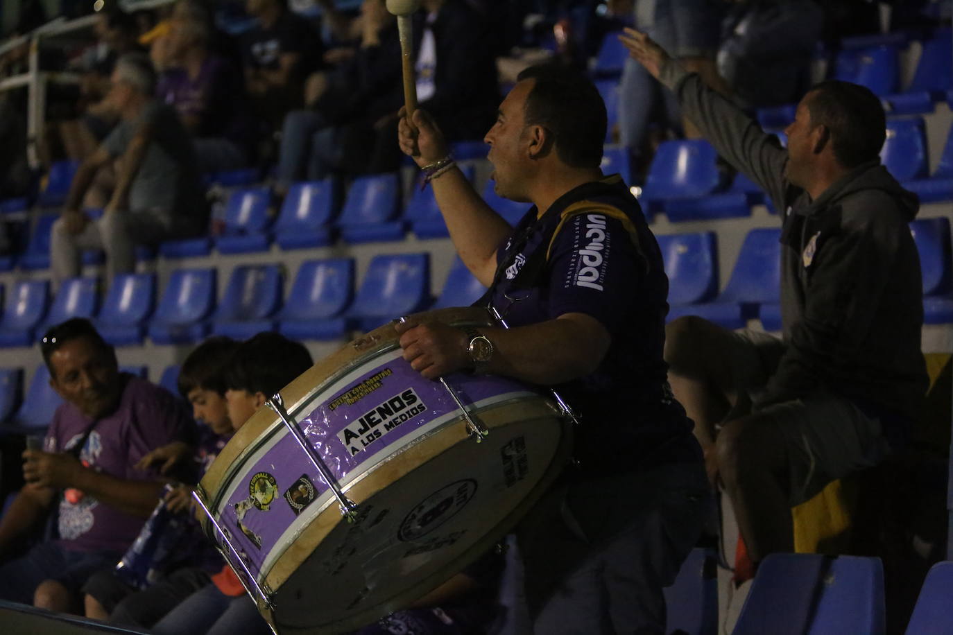 Fotos: Adiós al sueño del &#039;play off&#039; del Palencia Cristo