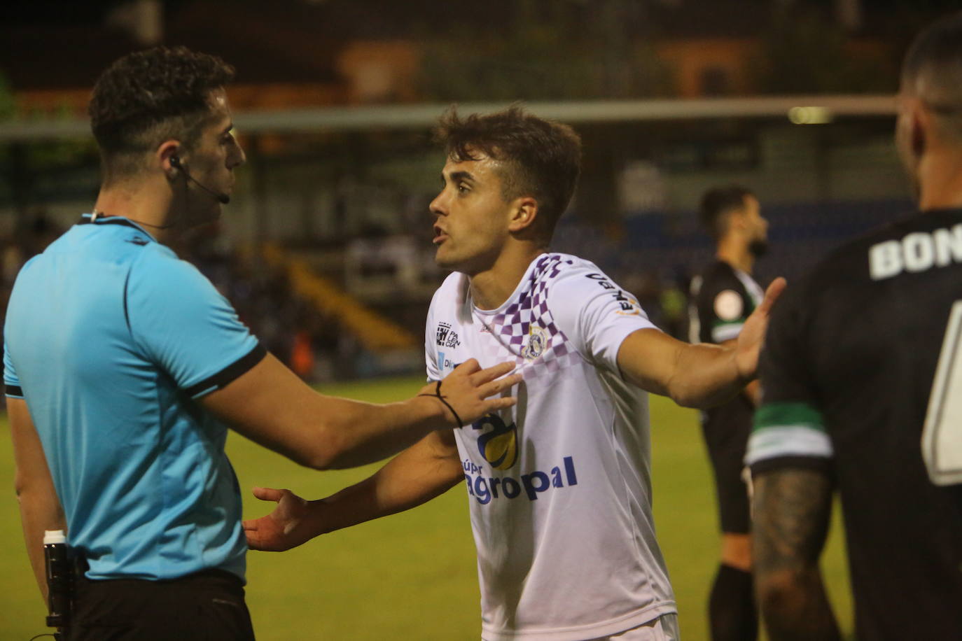 Fotos: Adiós al sueño del &#039;play off&#039; del Palencia Cristo