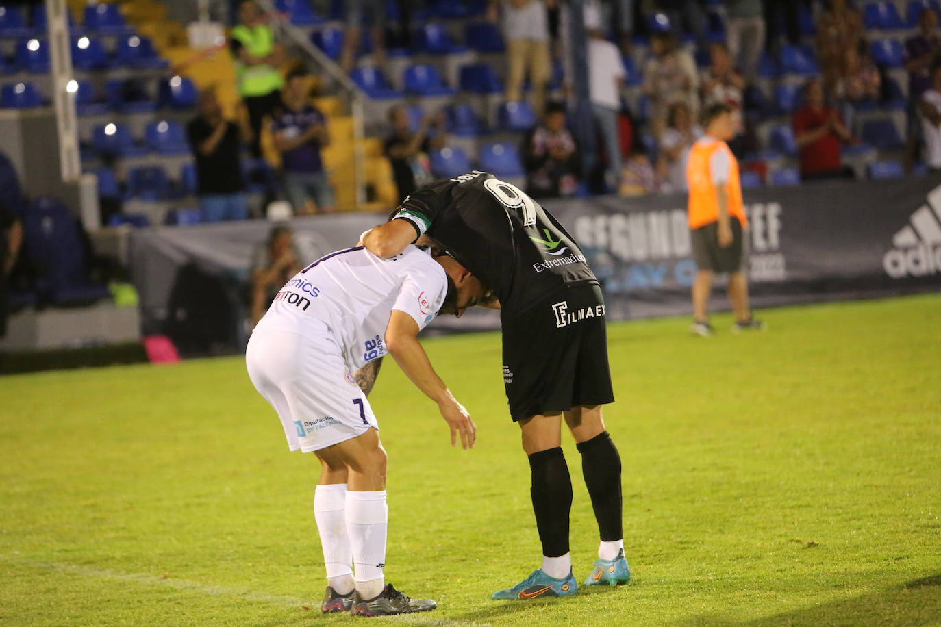 Fotos: Adiós al sueño del &#039;play off&#039; del Palencia Cristo