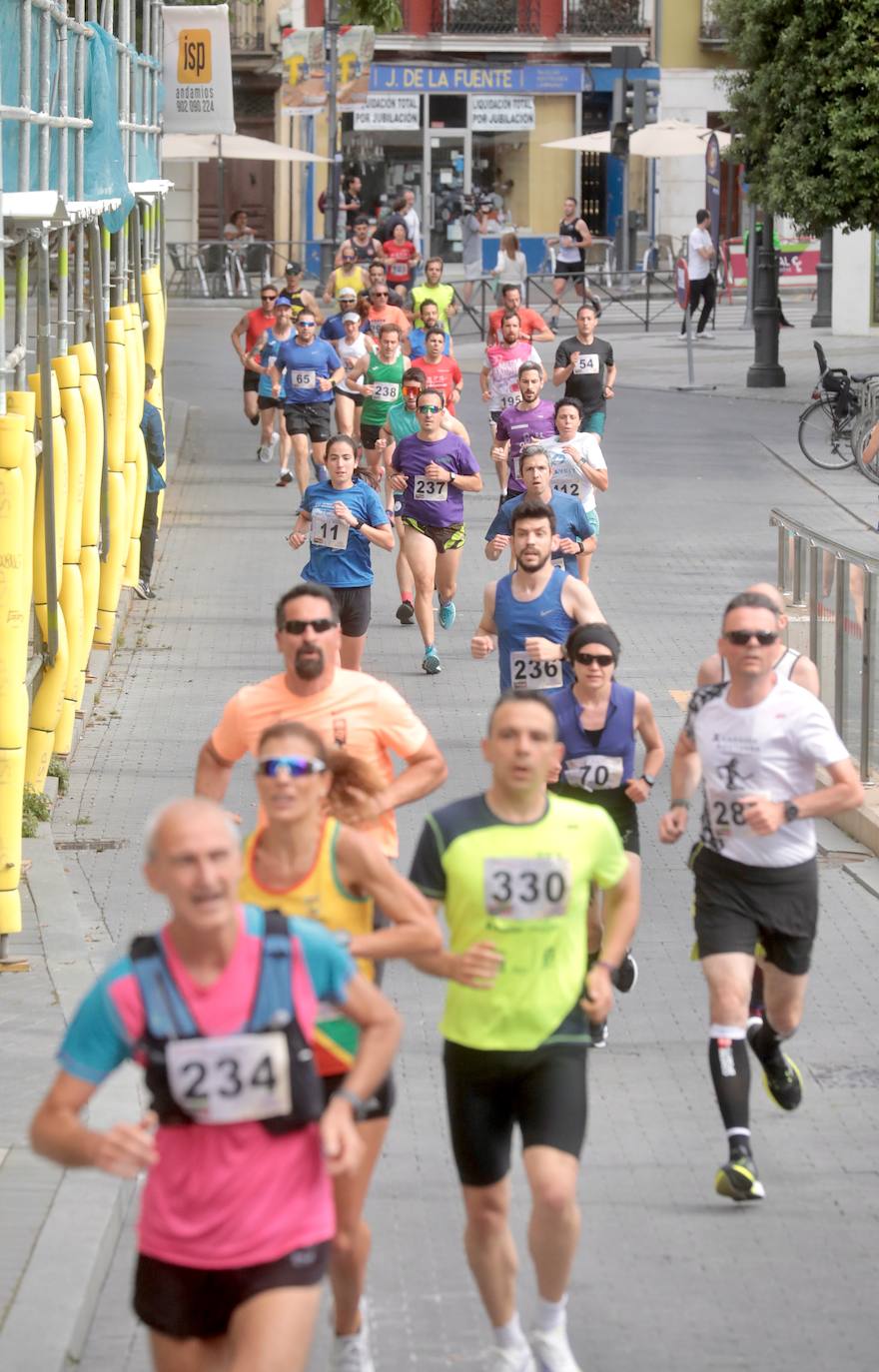 Fotos: La Carrera de La Antigua reúne a medio millar de atletas en Valladolid (2/3)