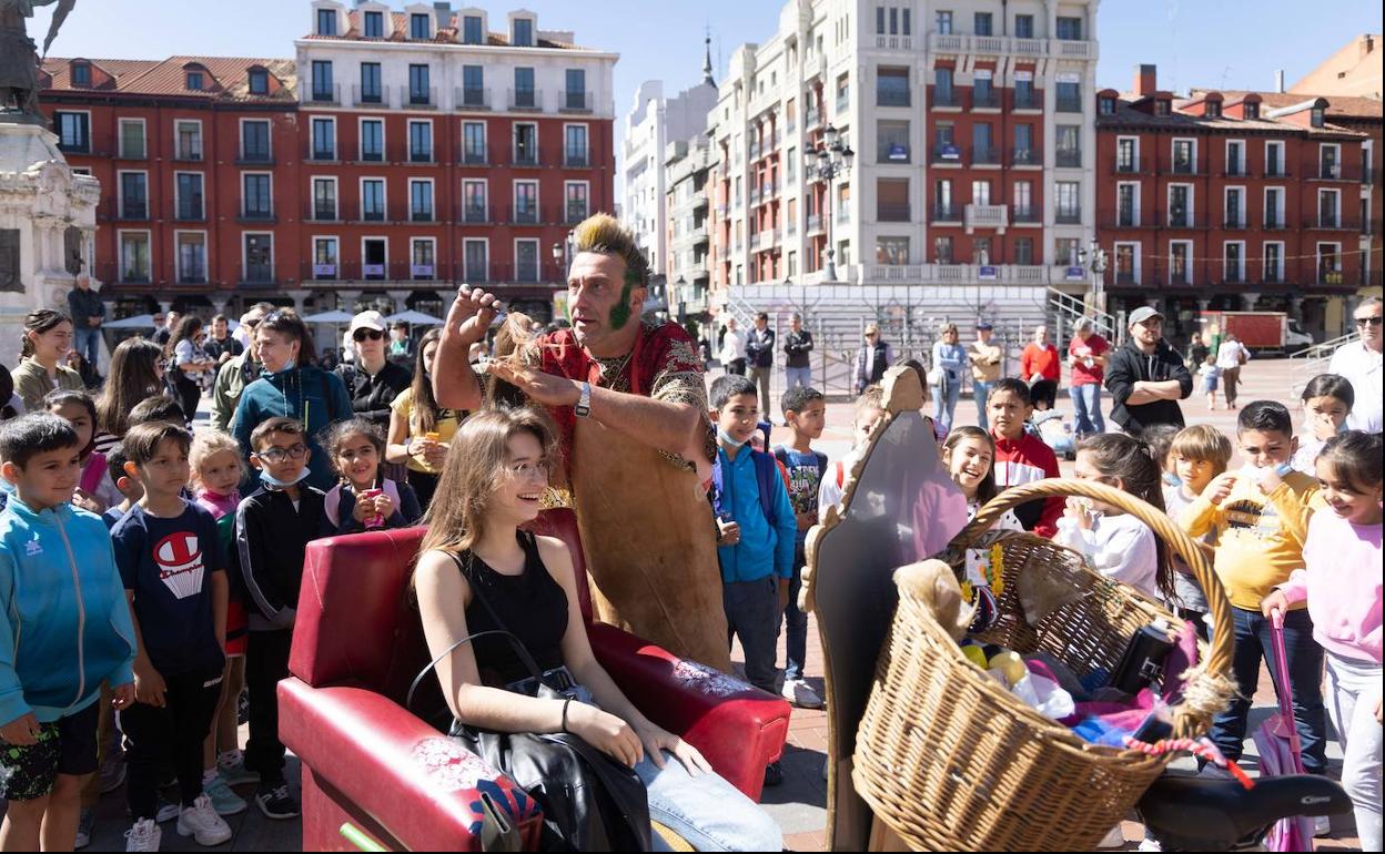 Actuación de LokoLook en Fuento Dorada, en el marco del TAC.