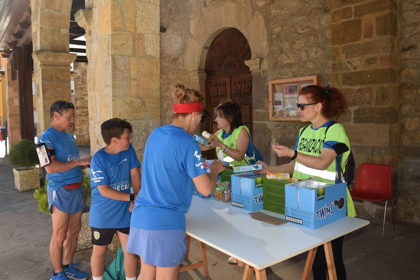 Fotos: Guardo recupera la participativa Marcha de Adecas