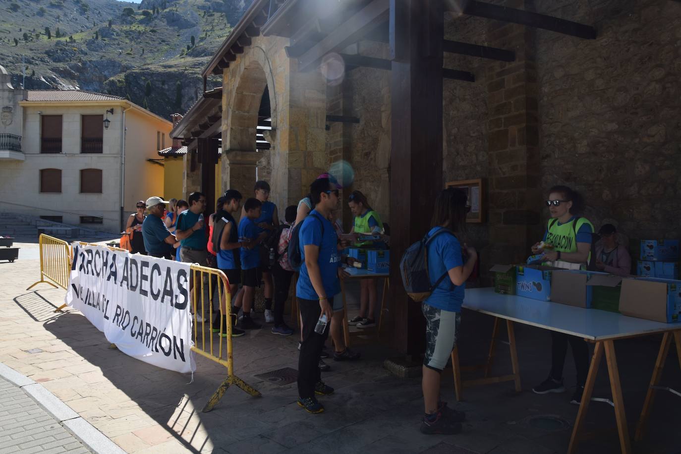Fotos: Guardo recupera la participativa Marcha de Adecas