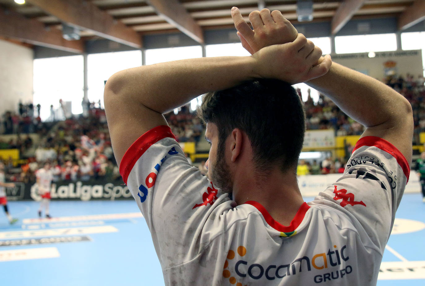 Derrota de Balonmano Nava ante Anaitasuna que le condena al descenso 