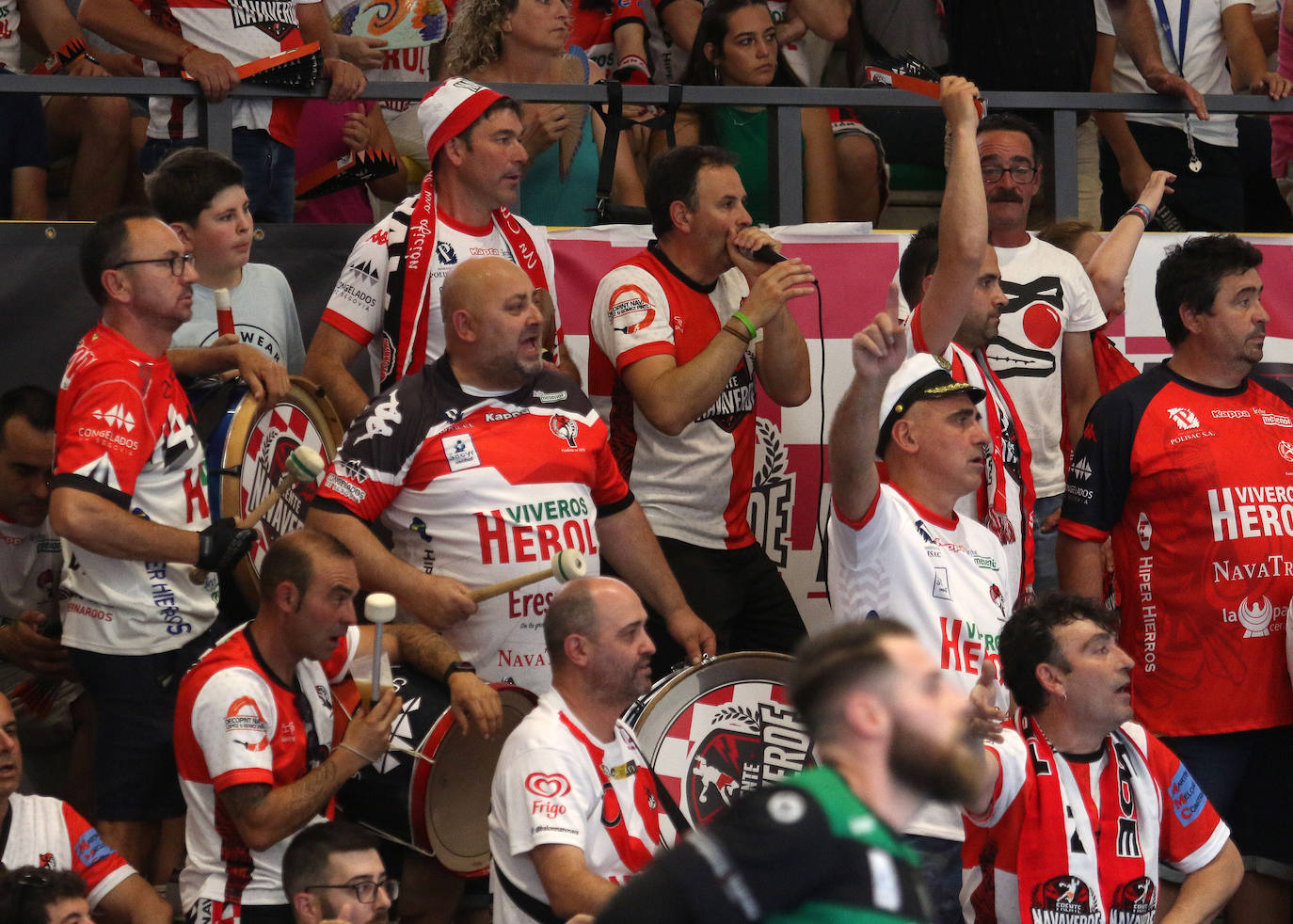 Derrota de Balonmano Nava ante Anaitasuna que le condena al descenso 