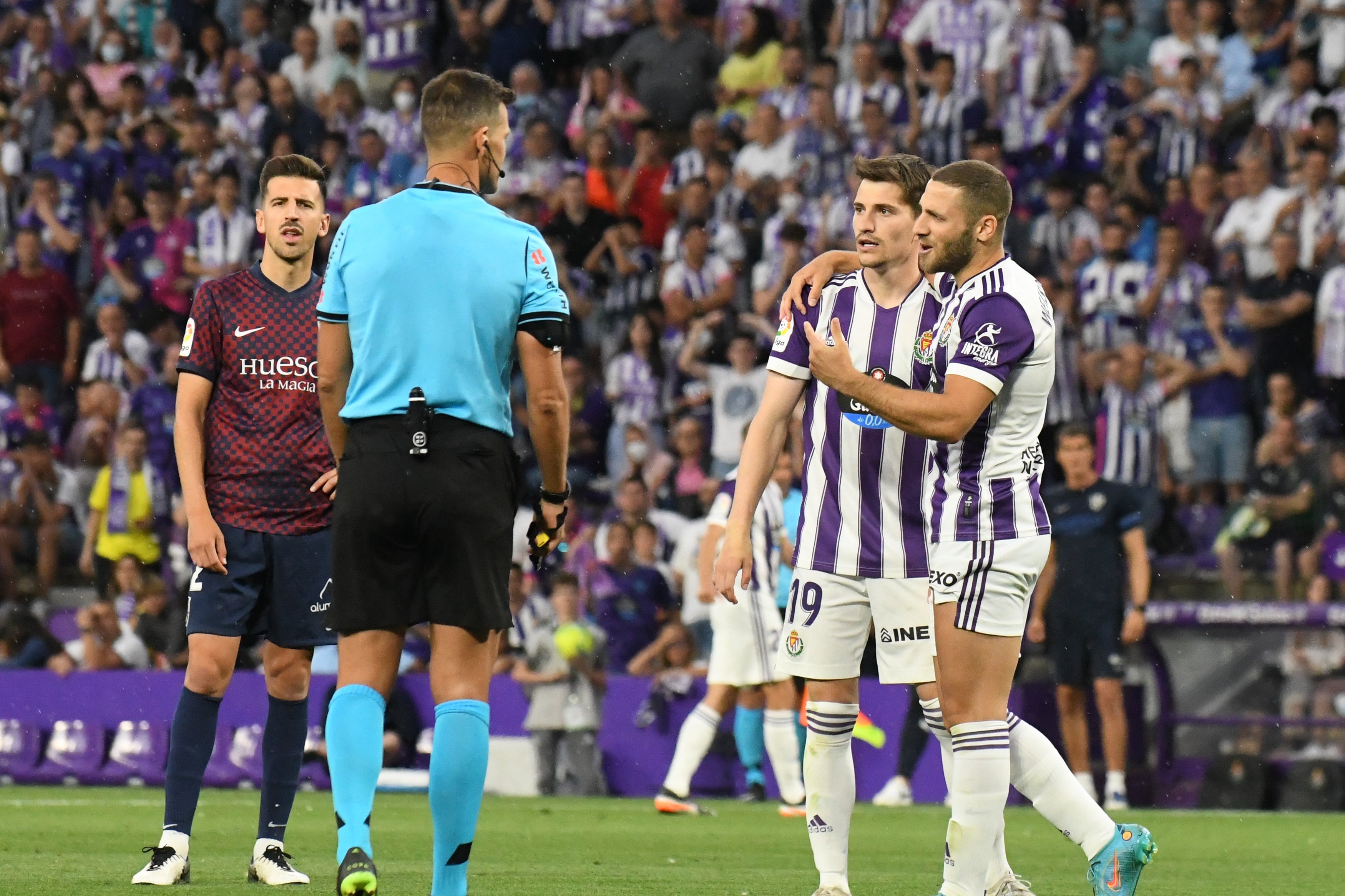 Real Valladolid 3-0 Huesca. 