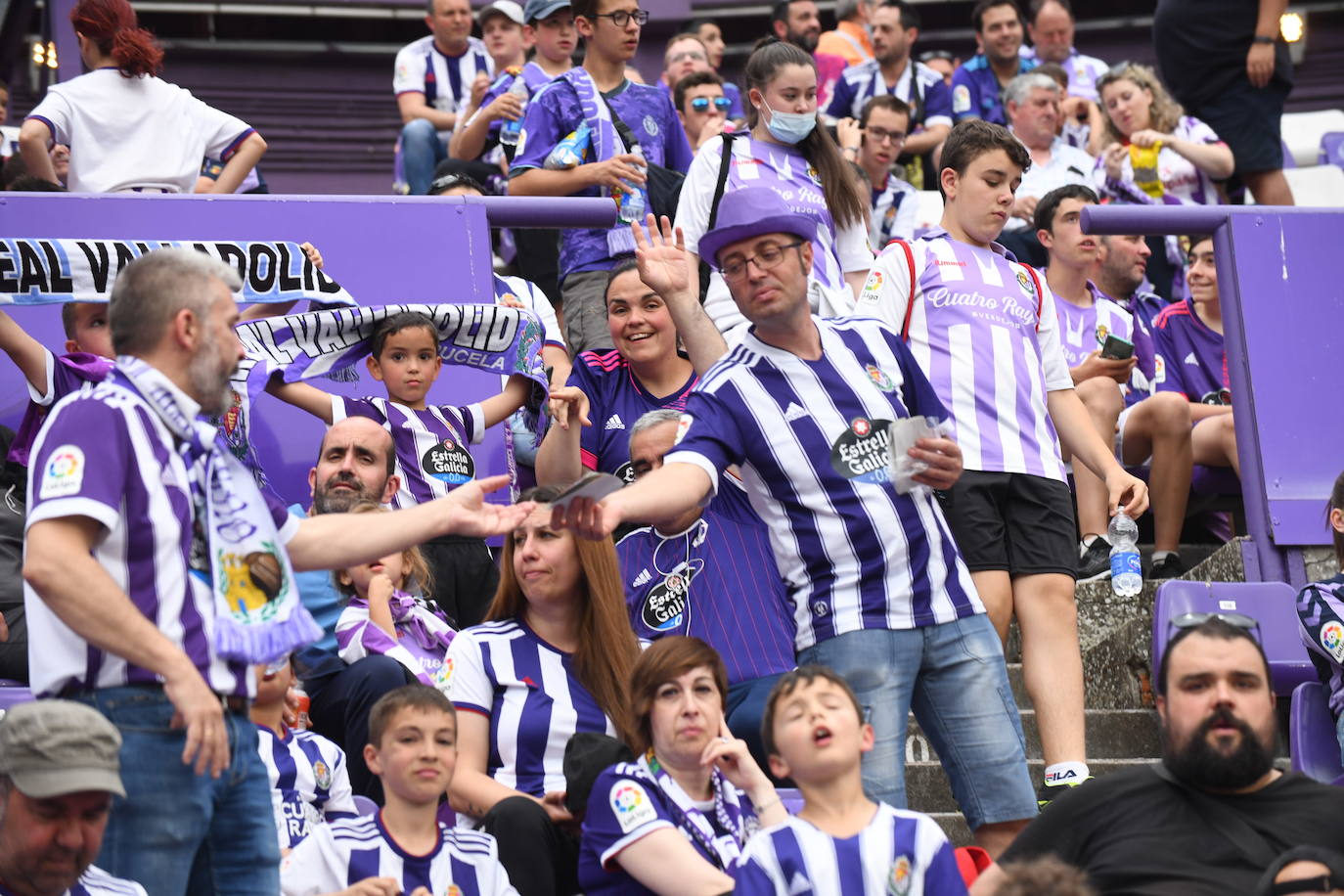 Fotos: Real Valladolid-Huesca. Búscate en la grada (5/8)